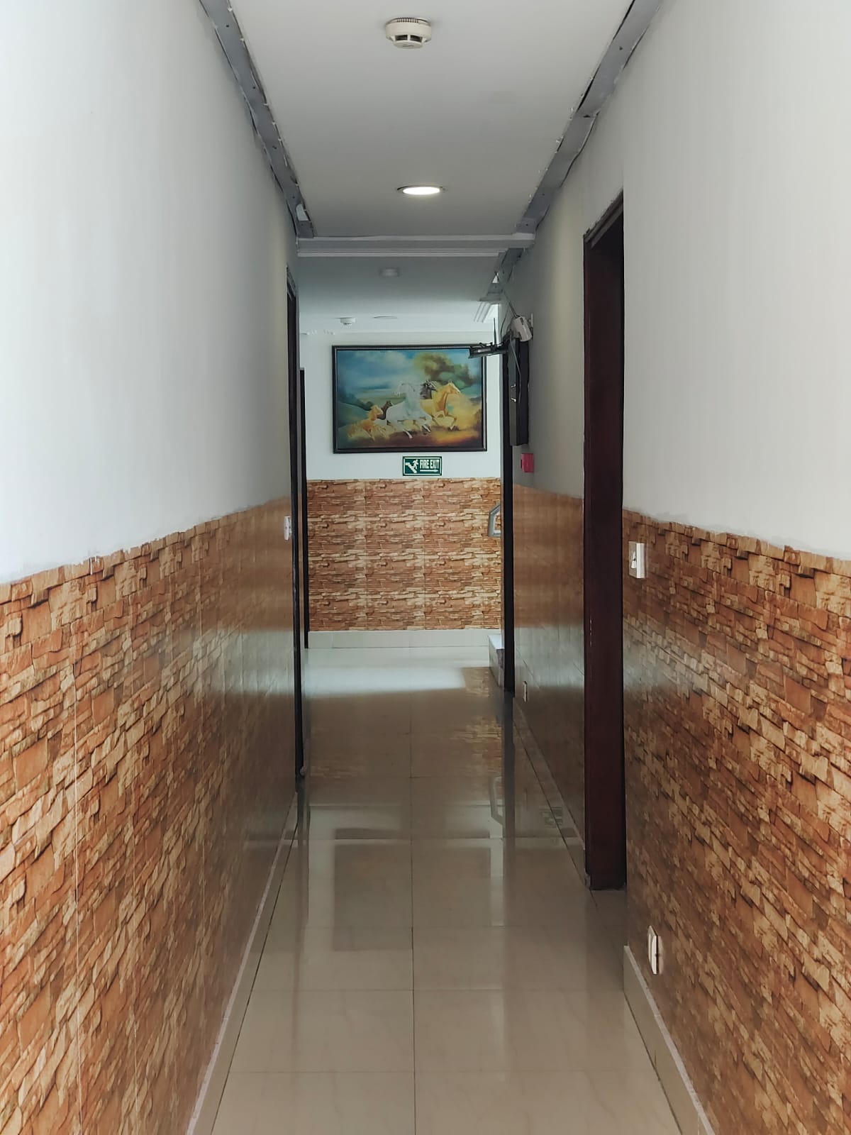 Which is best hotel near IIT Delhi metro station | South Delhi hotel near IIT